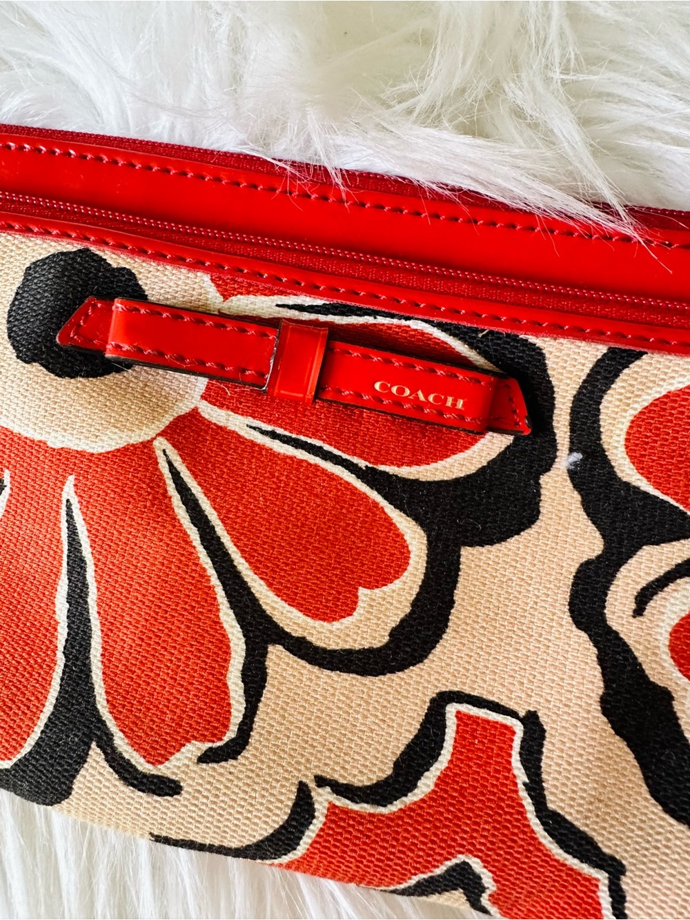 COACH Poppy Double Zip Wristlet - Picture 2 of 13